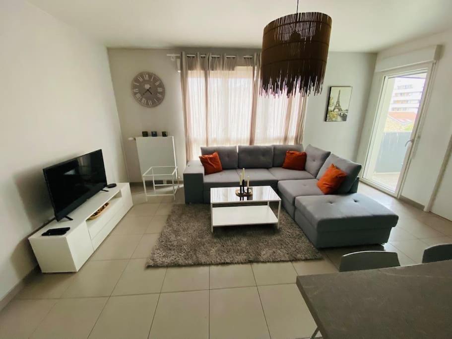 Grand Appt Proche Paris Parking Apartment Обервил Екстериор снимка